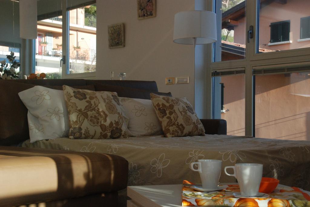 Residenza Simona Apartment Mezzegra Room photo