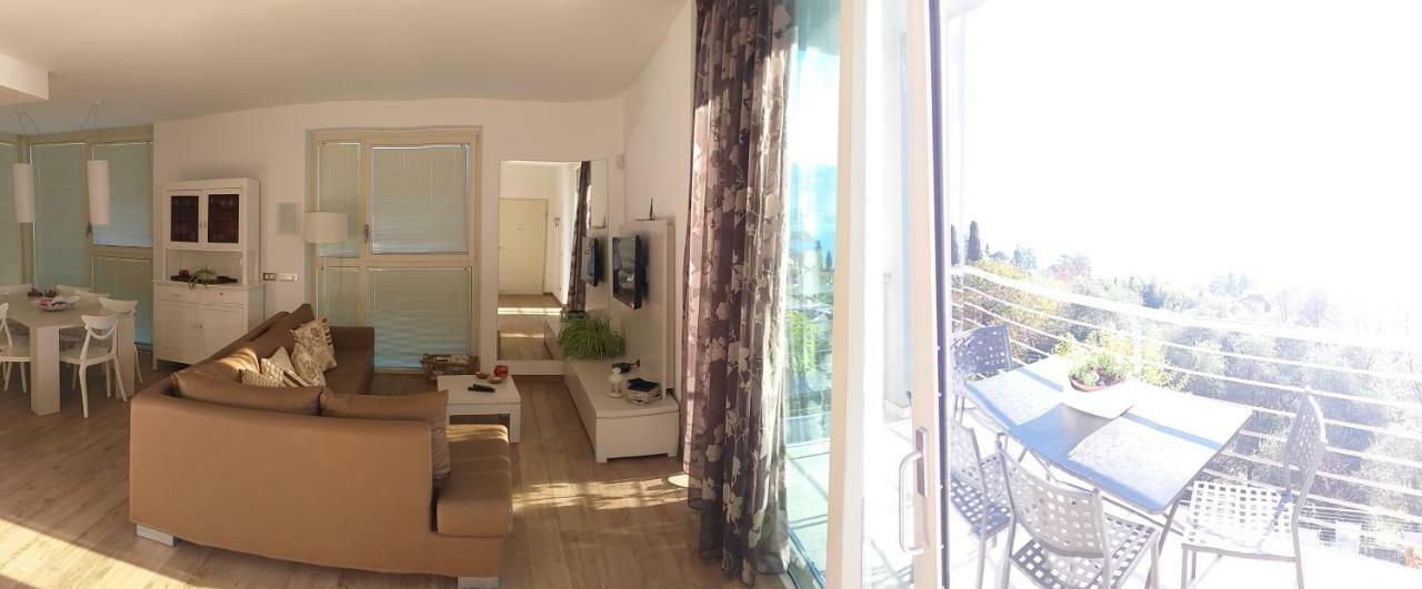 Residenza Simona Apartment Mezzegra Exterior photo
